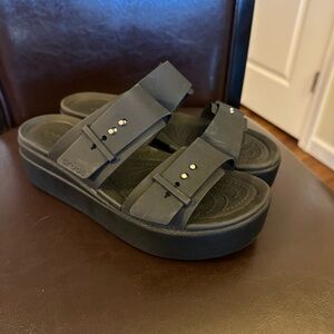 CROCS Black Platform Sandals